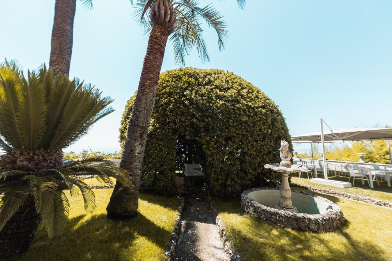 Villa Riviera Resort ラヴァーニャ エクステリア 写真